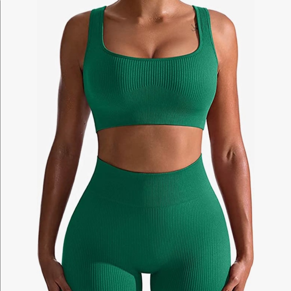 Seamless Ribbed Workout Set - Picture 2 of 6